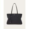 Bild von Schultertasche "Star-Shaped Tote Bag", Schwarz