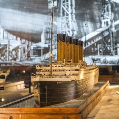 Die Titanic hautnah erleben: Faszinierende Ausstellung öffnet ihre Türen