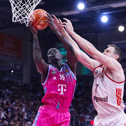 Telekom Baskets - Frankfurt Skyliners